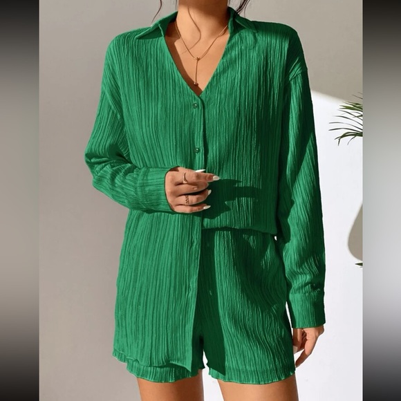 Green / cream / black 2 piece matching set Long sleeve Button Shirt & Shorts - Picture 4 of 12